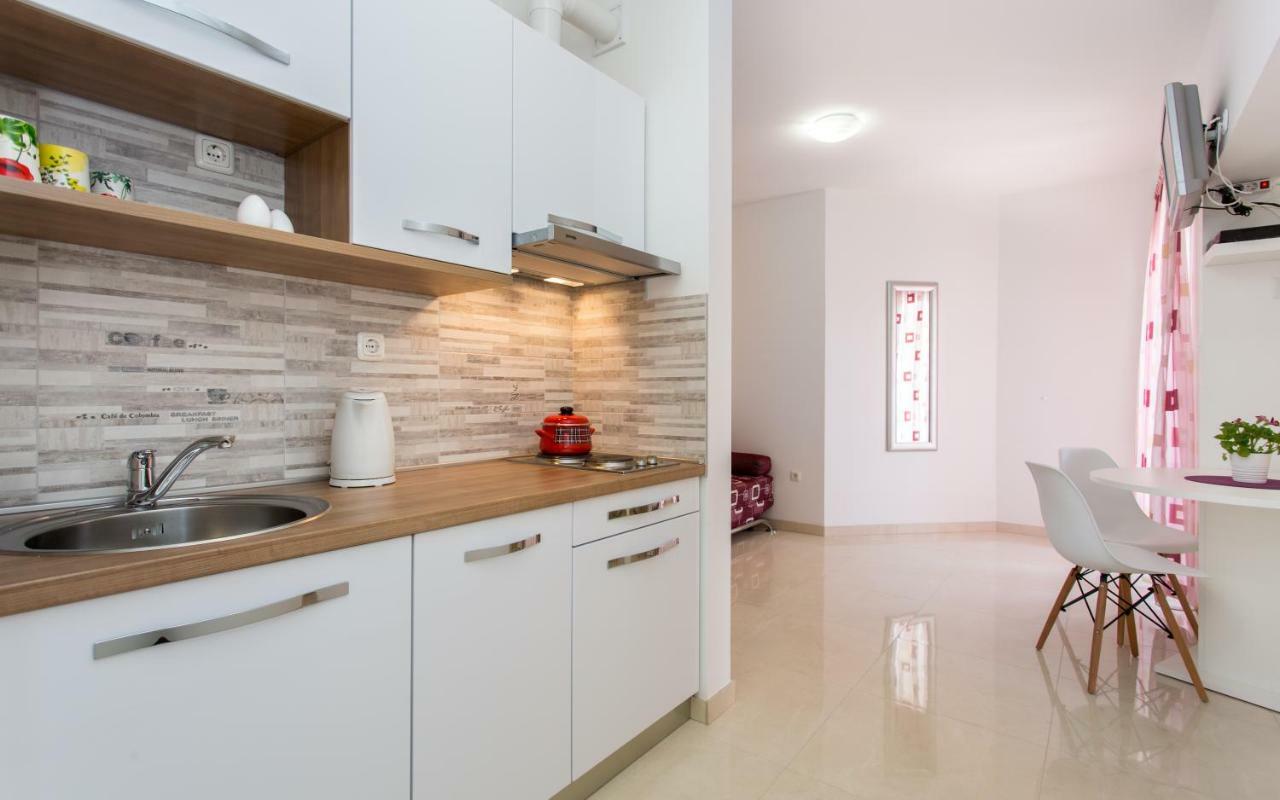Apartments Mira Baska  Exterior photo