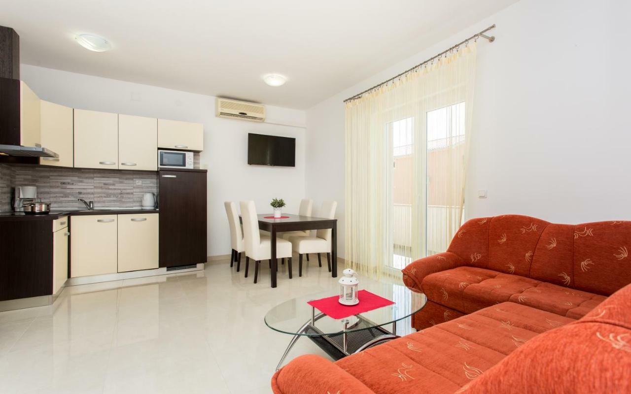 Apartments Mira Baska  Exterior photo