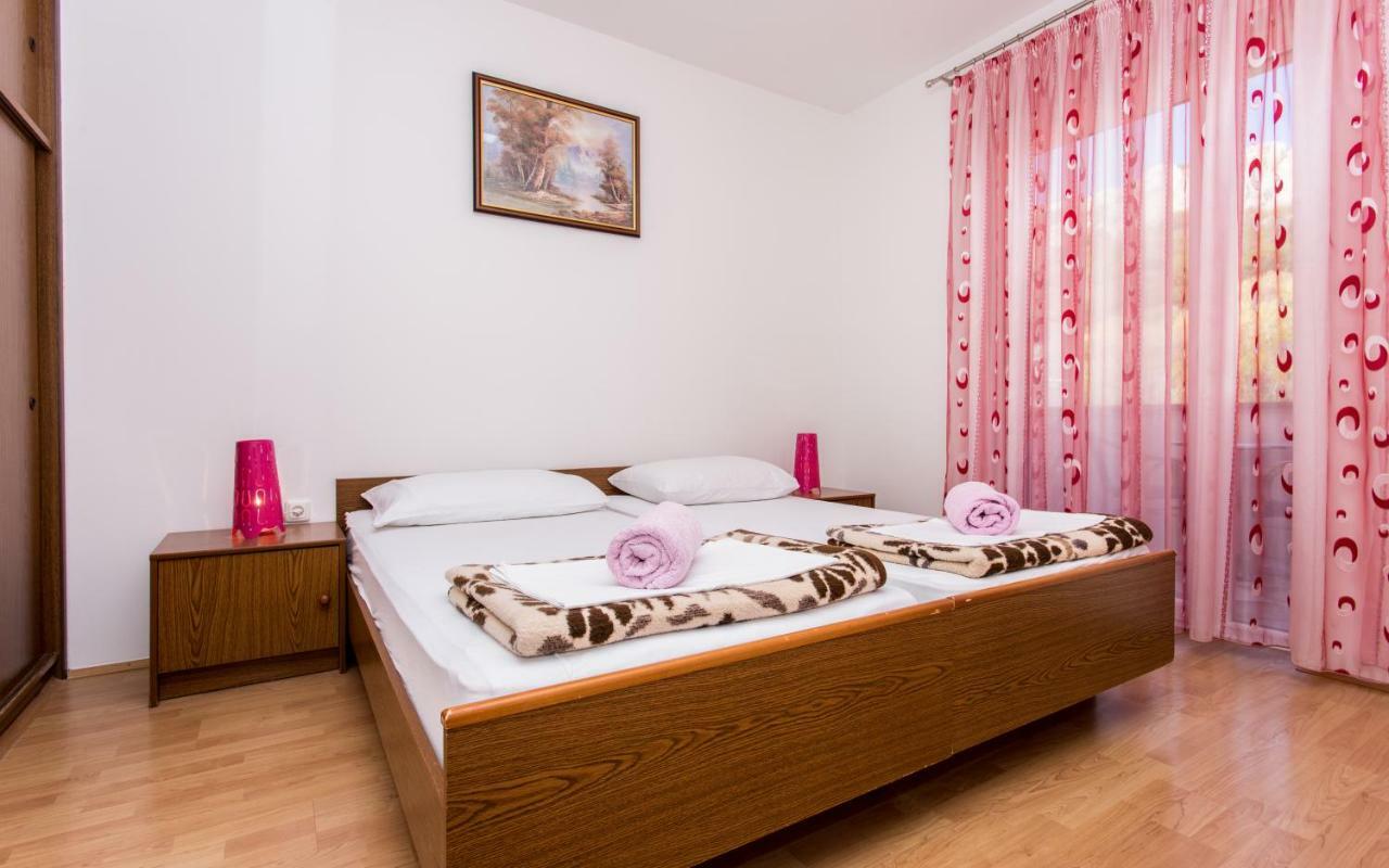 Apartments Mira Baska  Exterior photo